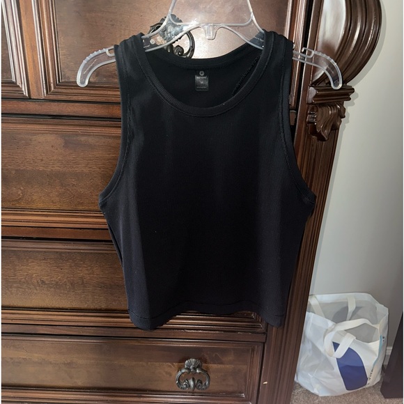 90 degrees Crop Top - Picture 3 of 4